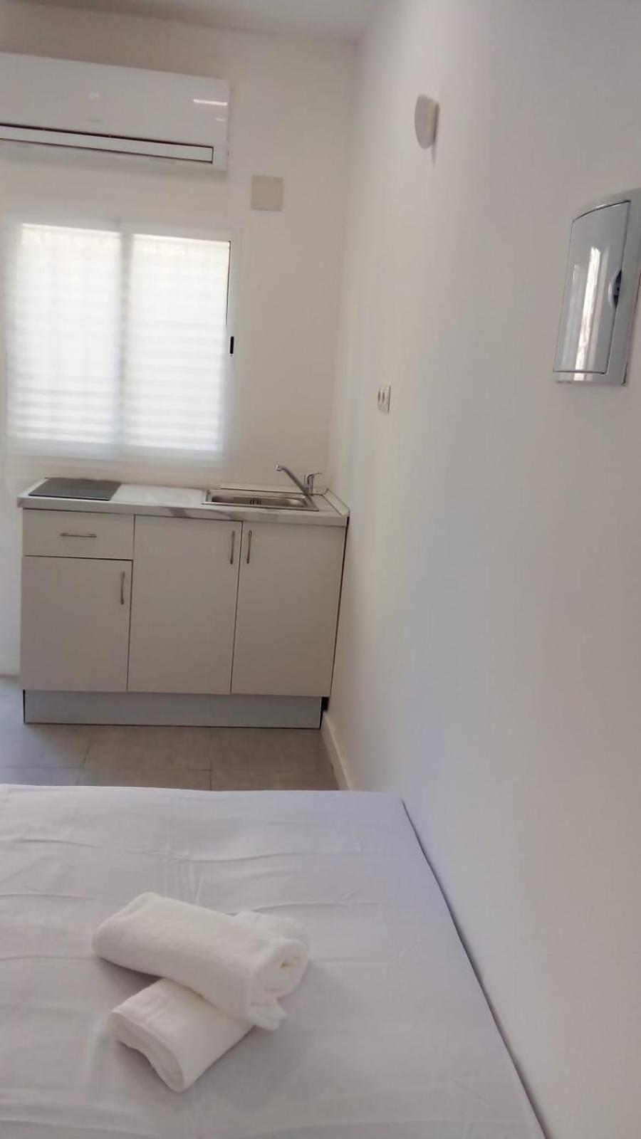 Estudio Encantador Cerca Del Carrefour Rosaleda 1 Malaga Luaran gambar