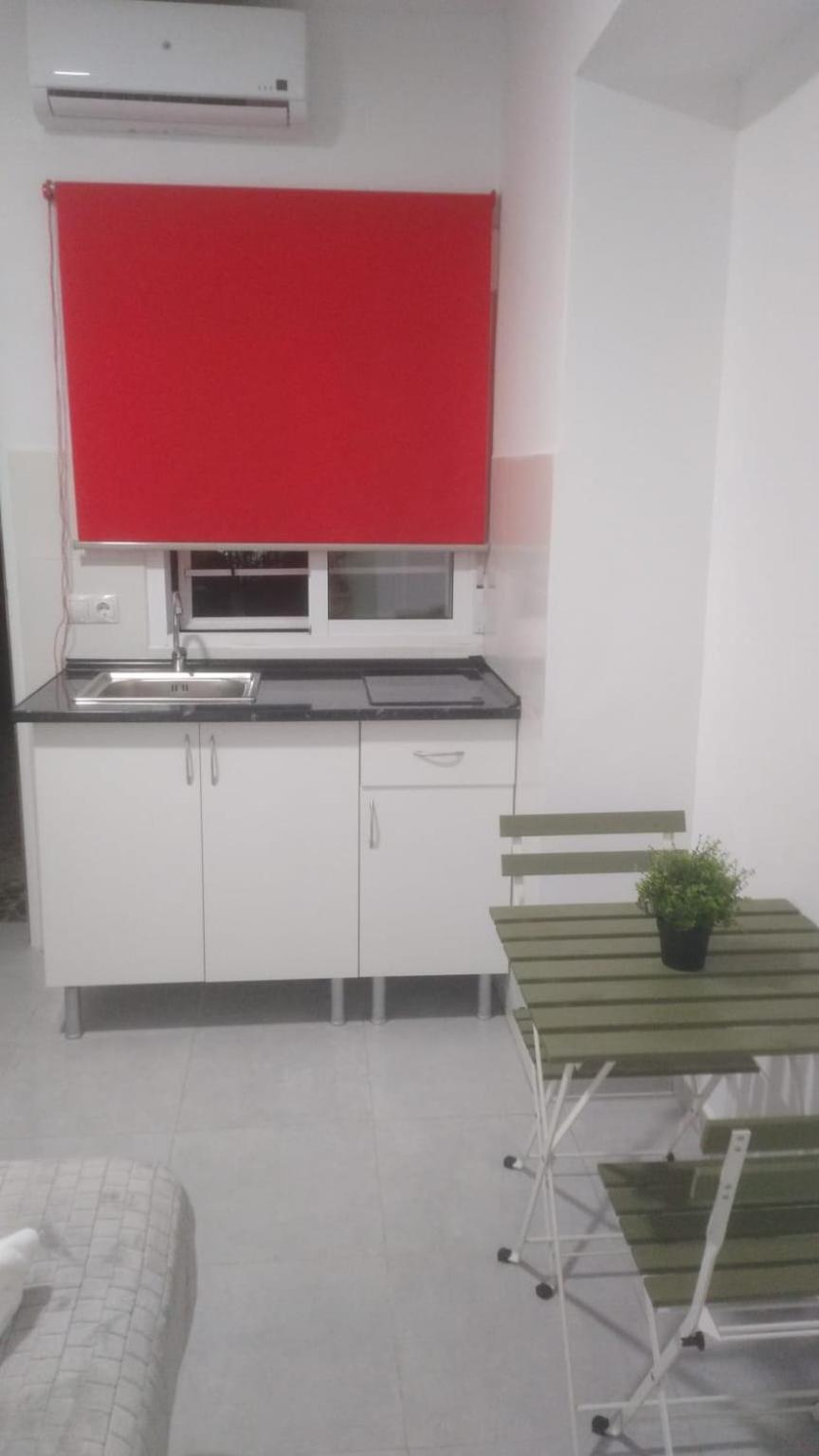 Estudio Encantador Cerca Del Carrefour Rosaleda 1 Malaga Luaran gambar