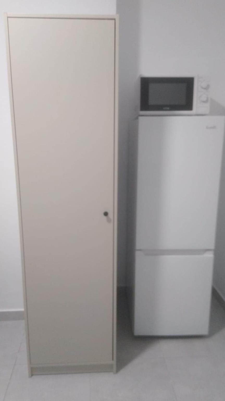 Estudio Encantador Cerca Del Carrefour Rosaleda 1 Malaga Luaran gambar